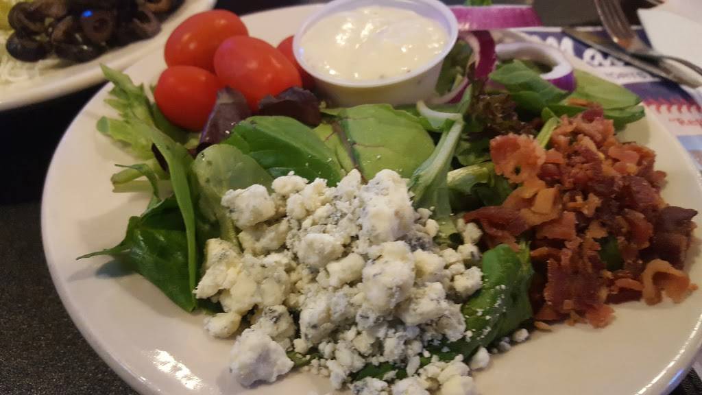 Mattinglys Sports Bar & Grill | restaurant | 3434 Harry S Truman Blvd, St Charles, MO 63301, USA | 6369400051 OR +1 636-940-0051