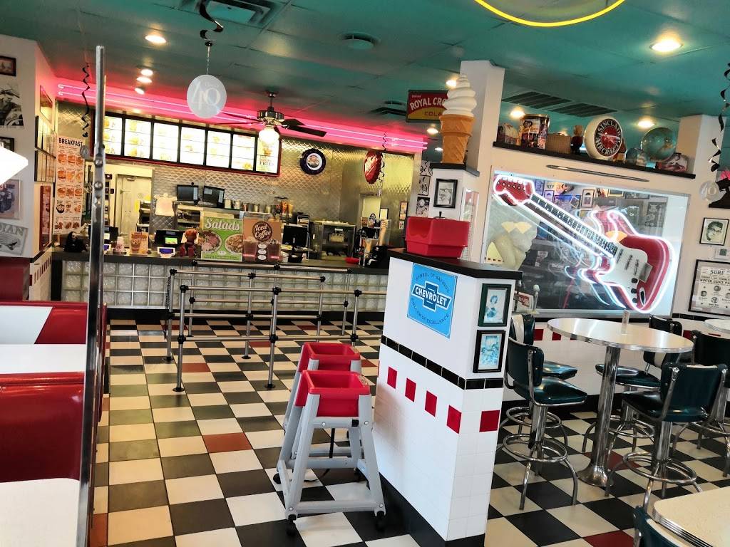 Spangles | restaurant | 2310 N Maize Rd, Wichita, KS 67205, USA | 3167220818 OR +1 316-722-0818