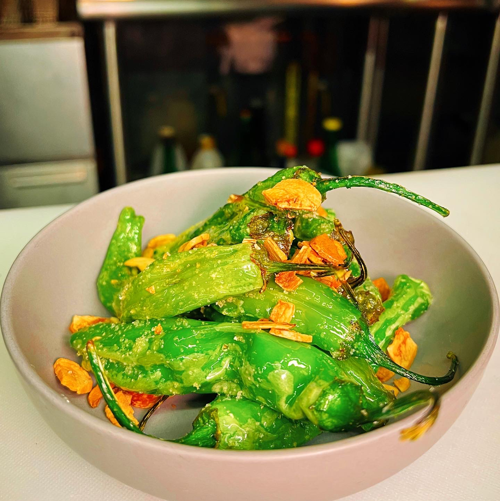 MINE Craft Sushi 峰寿司 | restaurant | 15 St Marks Pl, New York, NY 10003, USA | 6465968180 OR +1 646-596-8180