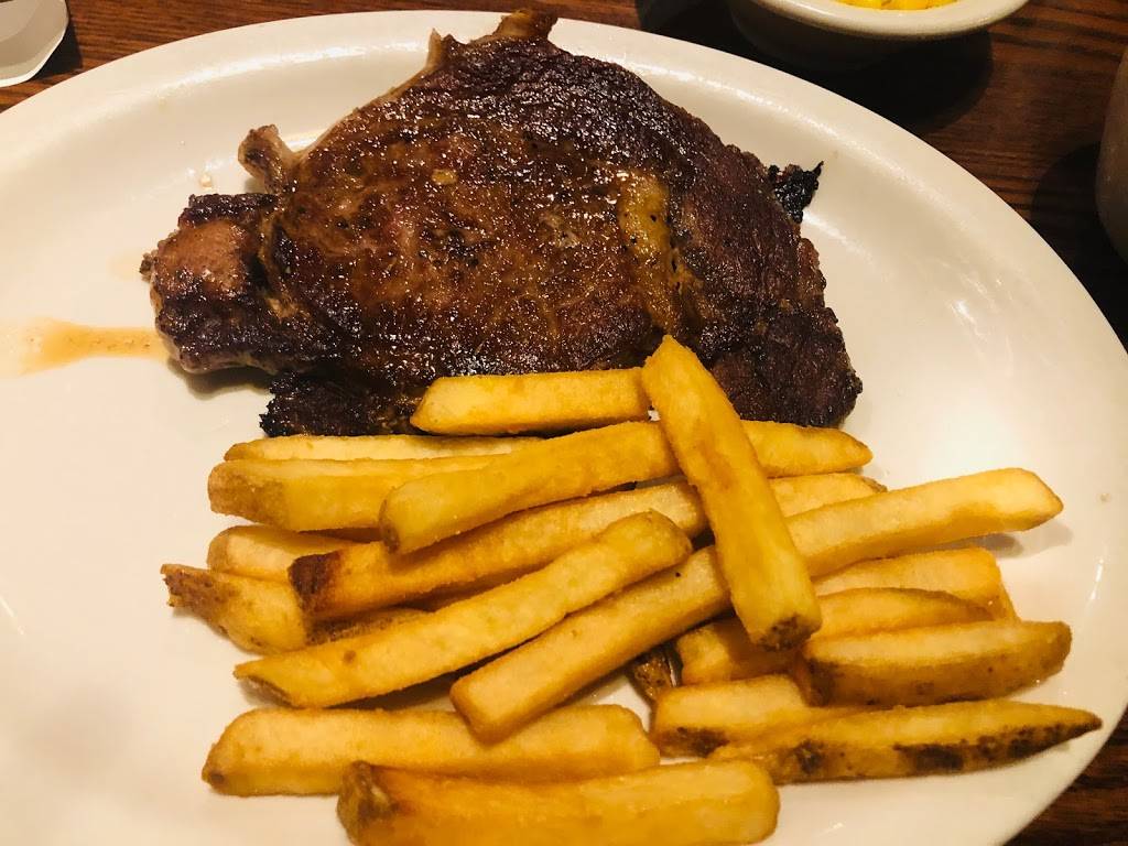 Cracker Barrel Old Country Store | restaurant | 1520 E, FL-50, Clermont, FL 34711, USA | 3522439608 OR +1 352-243-9608