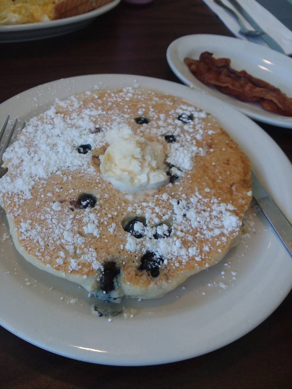 Heavy Evies Diner | restaurant | 2 Maple Ave, Rutland, MA 01543, USA | 7742340600 OR +1 774-234-0600