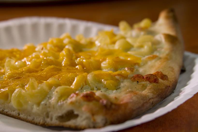 Ians Pizza Garver | restaurant | 3241 Garver Green Suite 121, Madison, WI 53704, USA | 6082579248 OR +1 608-257-9248