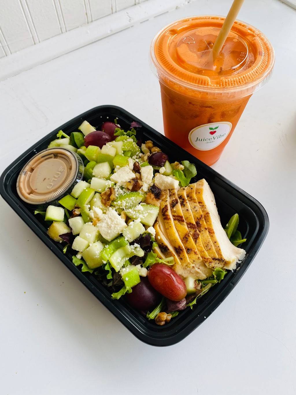 Juice Vibe Bar | restaurant | 2137 Oak Park Ave, Berwyn, IL 60402, USA | 7082323385 OR +1 708-232-3385