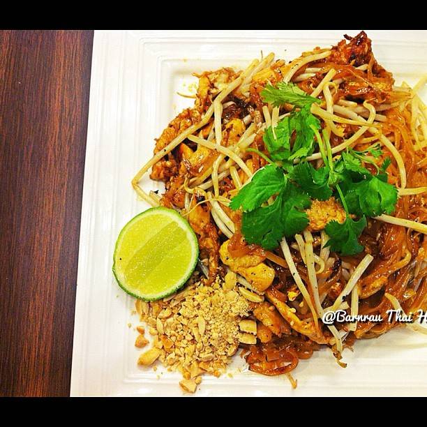 Barnrau Thai Halal Cuisine | restaurant | 10825 Oxnard St, North Hollywood, CA 91606, USA | 8187627152 OR +1 818-762-7152
