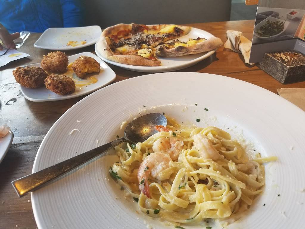 California Pizza Kitchen at Kapolei | restaurant | 91-5431 Kapolei Pkwy Suite 500, Kapolei, HI 96707, USA | 8088922996 OR +1 808-892-2996