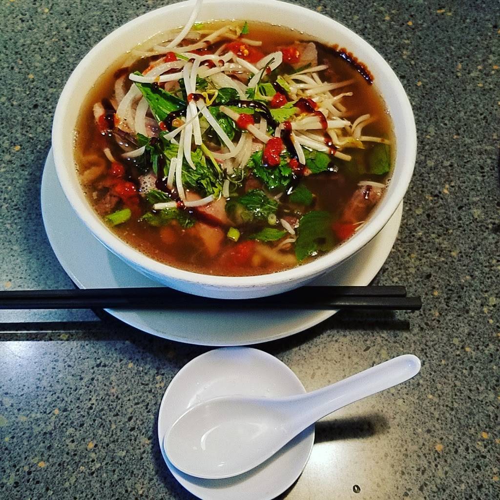 Saigon Cafe | restaurant | 1030 Old Peachtree Rd NW #203, Lawrenceville, GA 30043, USA | 7704152784 OR +1 770-415-2784