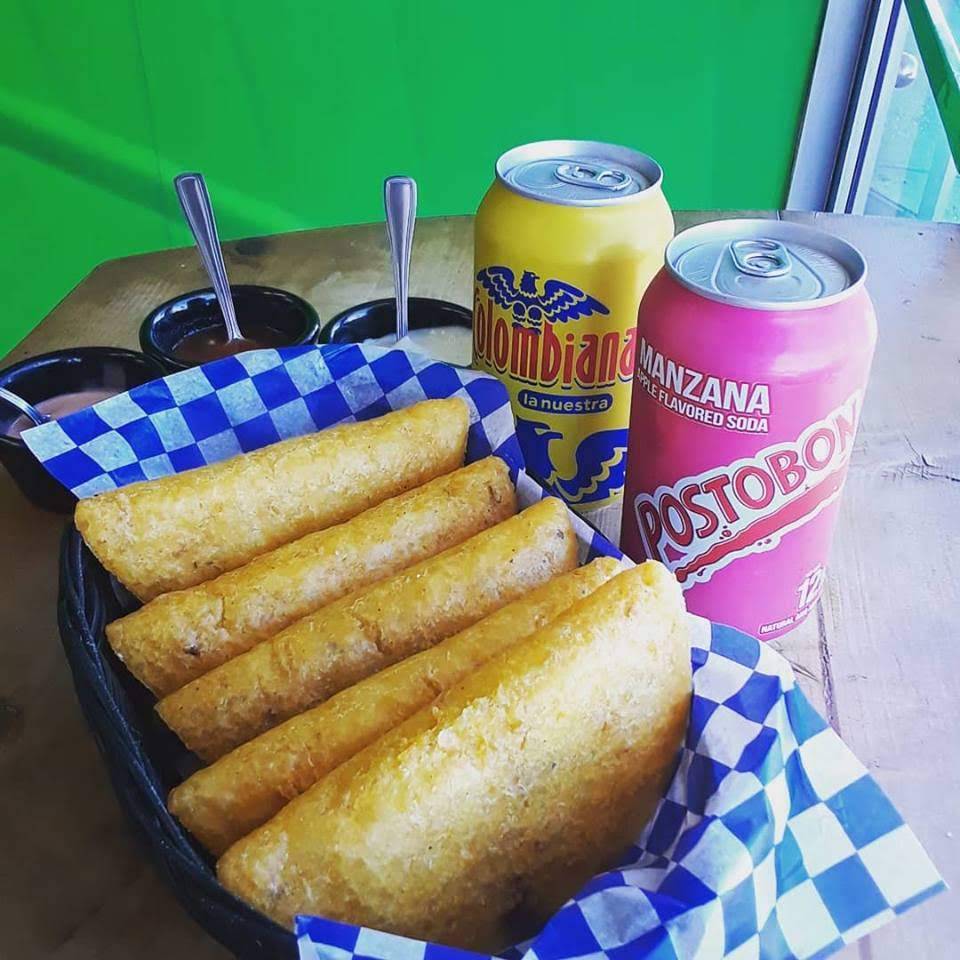 Delicious Empanadas | restaurant | 2438 Dufferin St, York, ON M6E 3T1, Canada | 6478272278 OR +1 647-827-2278