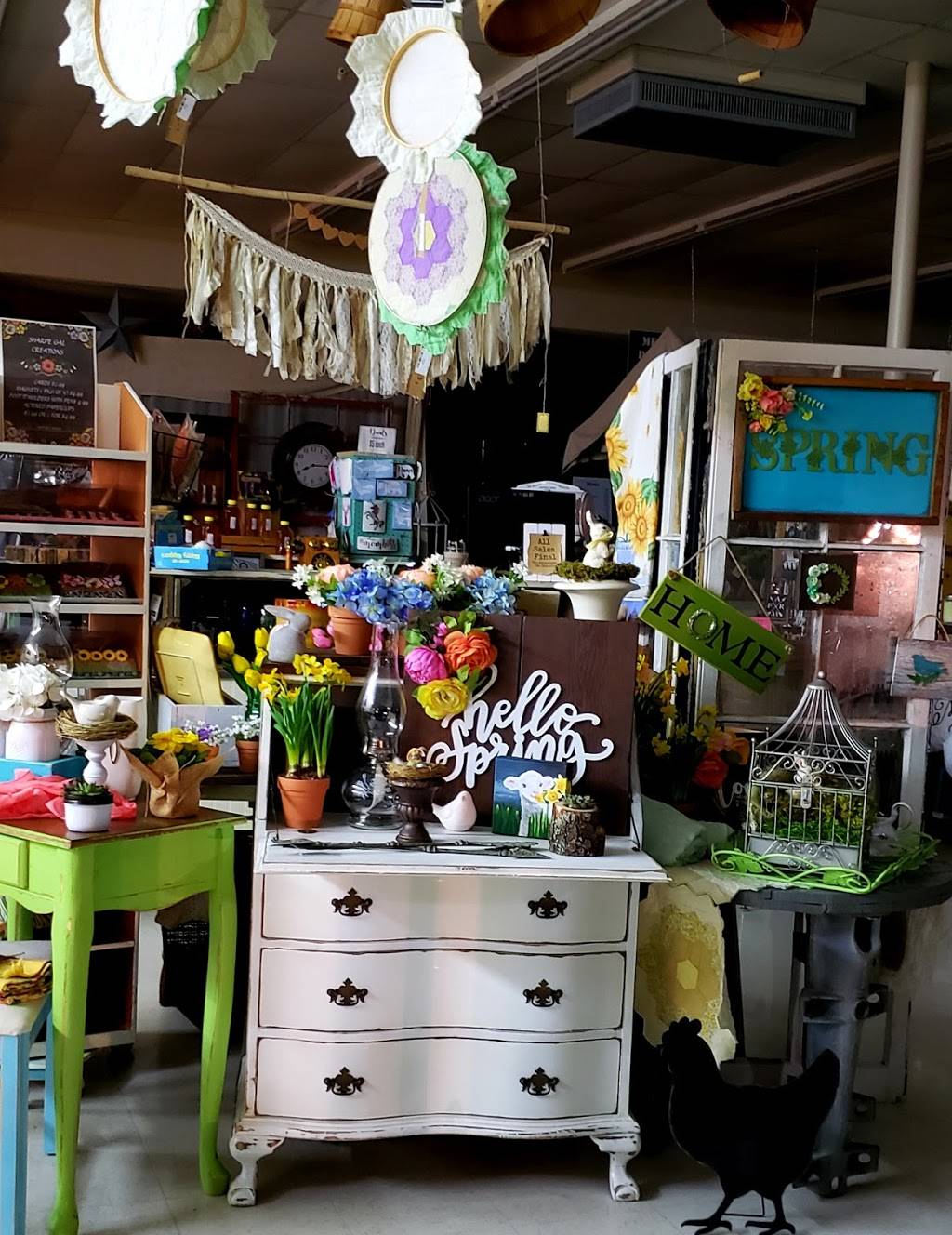 Center Street Junction - Mercantile and More | restaurant | 101 Mashell Ave N, Eatonville, WA 98328, USA | 3608322526 OR +1 360-832-2526