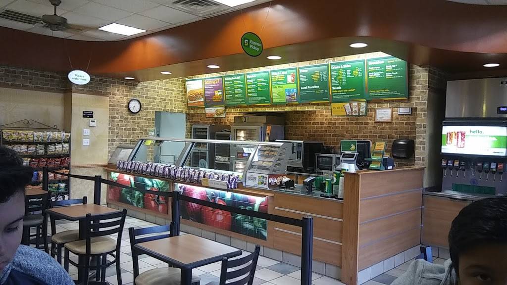 Subway Restaurants | restaurant | 103 S. First Street, Suite 102 B, Garland, TX 75040, USA | 9722761652 OR +1 972-276-1652