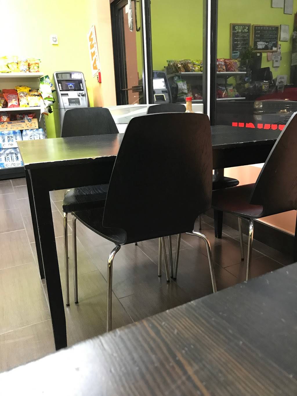 Avelars Delicatessen | restaurant | 710 Jerusalem Ave, Uniondale, NY 11553, USA | 5162805557 OR +1 516-280-5557