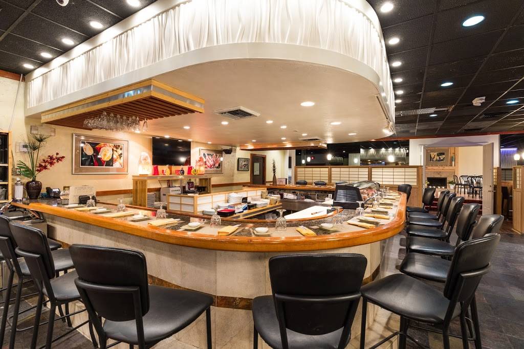 Club Sushi - Fujiyamas | restaurant | 2555 Tamiami Trail N, Naples, FL 34103, USA | 2392614332 OR +1 239-261-4332