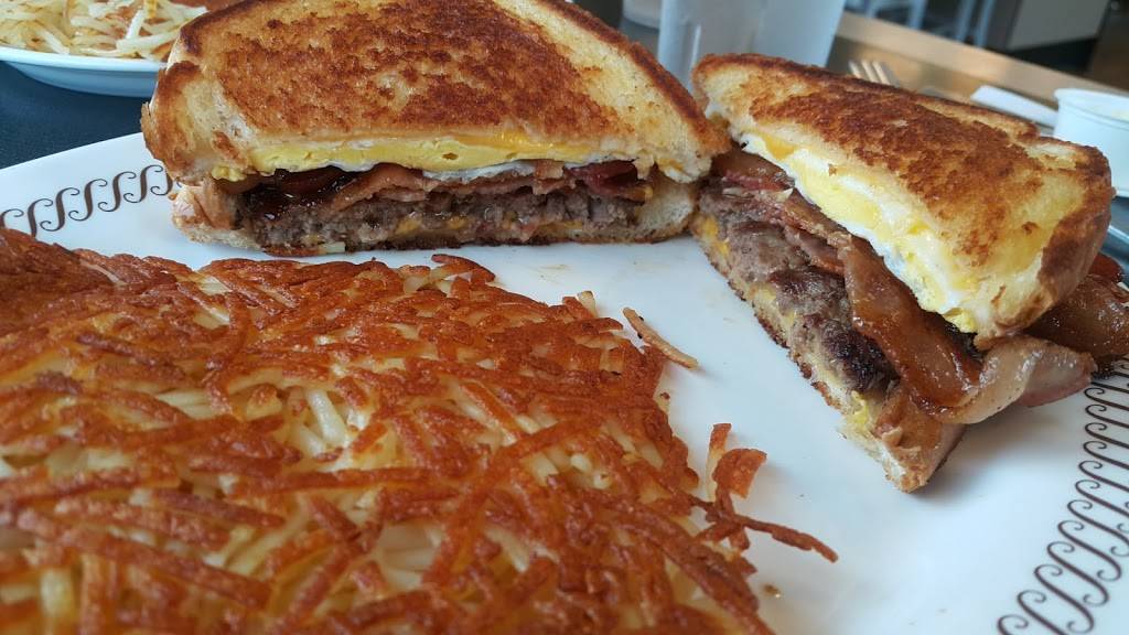 Waffle House | meal takeaway | 7670 Starkey Rd, Seminole, FL 33777, USA | 7273923072 OR +1 727-392-3072