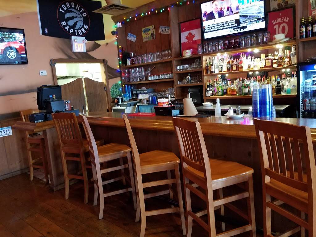 Wild Wing | restaurant | 13461 Yonge St, Richmond Hill, ON L4E 0L2, Canada | 9057734929 OR +1 905-773-4929