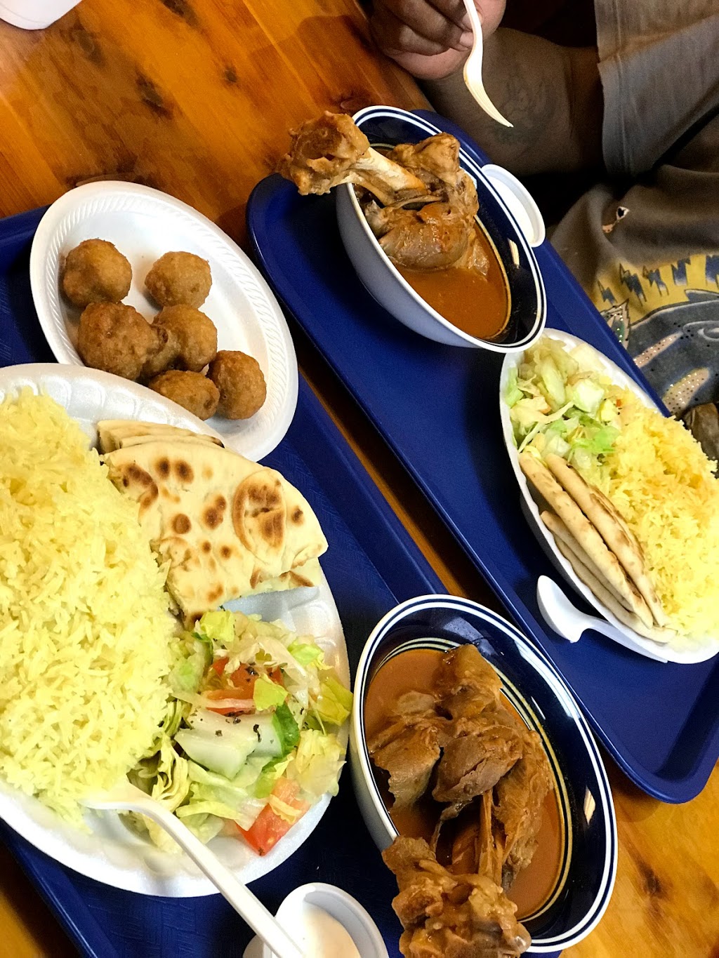 House of Kabob & Gyros | restaurant | 7210 Airport Blvd D, Mobile, AL 36608, USA | 2514472303 OR +1 251-447-2303