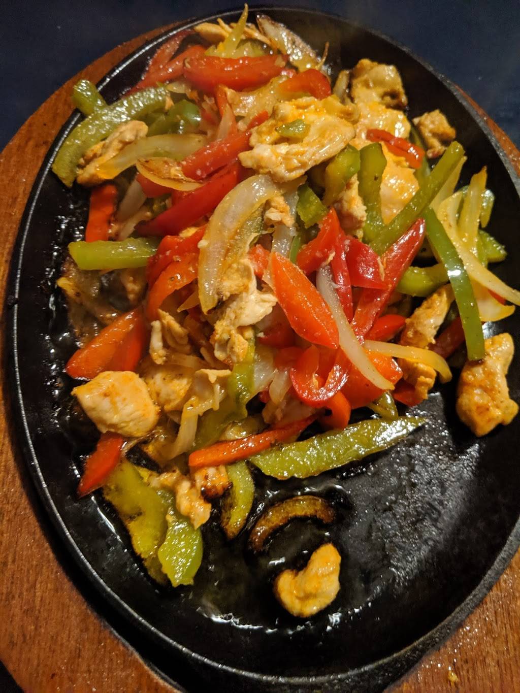 Cantina Captiva | restaurant | 14970 Captiva Dr, Captiva, FL 33924, USA | 2394720248 OR +1 239-472-0248