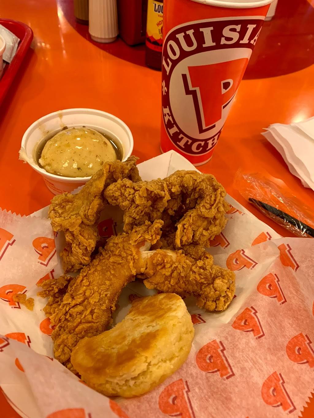 Popeyes Louisiana Kitchen | restaurant | 2350 Ogden Ave, Lisle, IL 60532, USA | 6305277122 OR +1 630-527-7122
