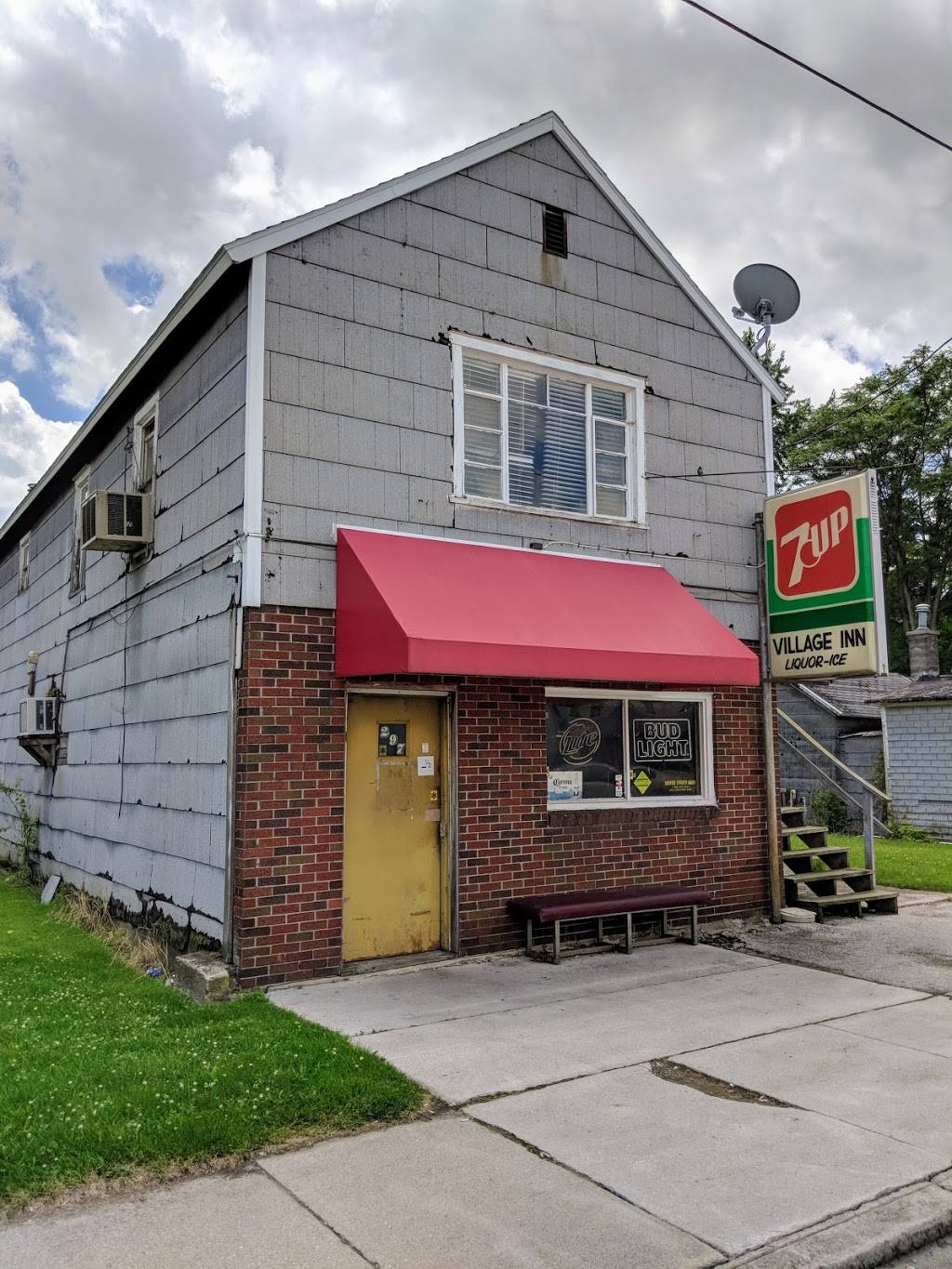 Village Inn | restaurant | 297 Front St, Cygnet, OH 43413, USA | 4196552273 OR +1 419-655-2273