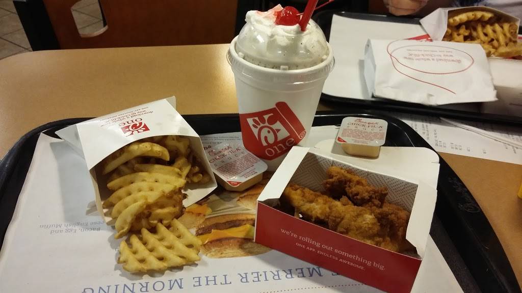 Chick-fil-A | restaurant | 143 Landings Blvd, Winter Haven, FL 33880, USA | 8632992697 OR +1 863-299-2697