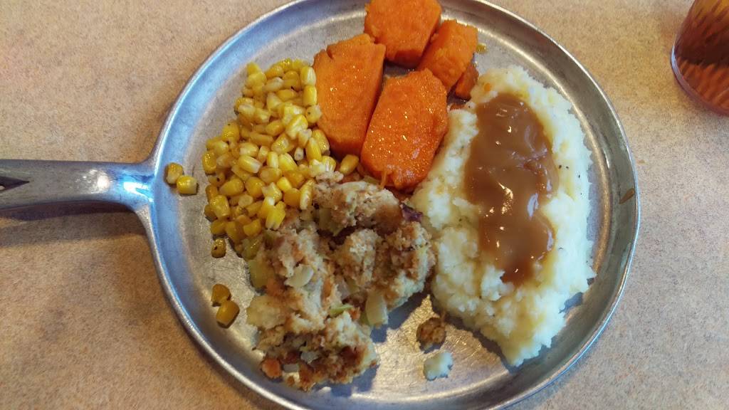 Iron Skillet Restaurant | restaurant | 1 Petro Place, Girard, OH 44420, USA | 3305053700 OR +1 330-505-3700