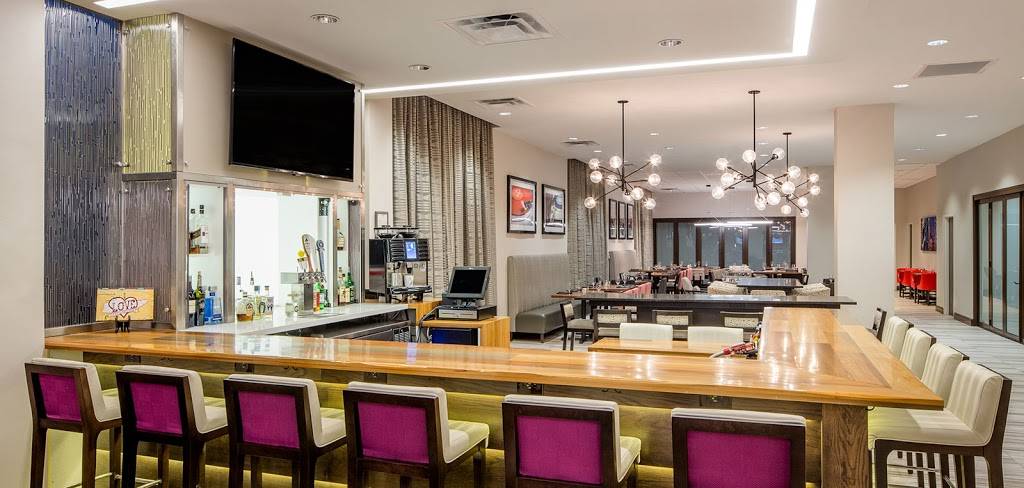 Notes & Provisions Restaurant and Bar | restaurant | 300 N 2nd St, Memphis, TN 38105, USA | 9015251800 OR +1 901-525-1800