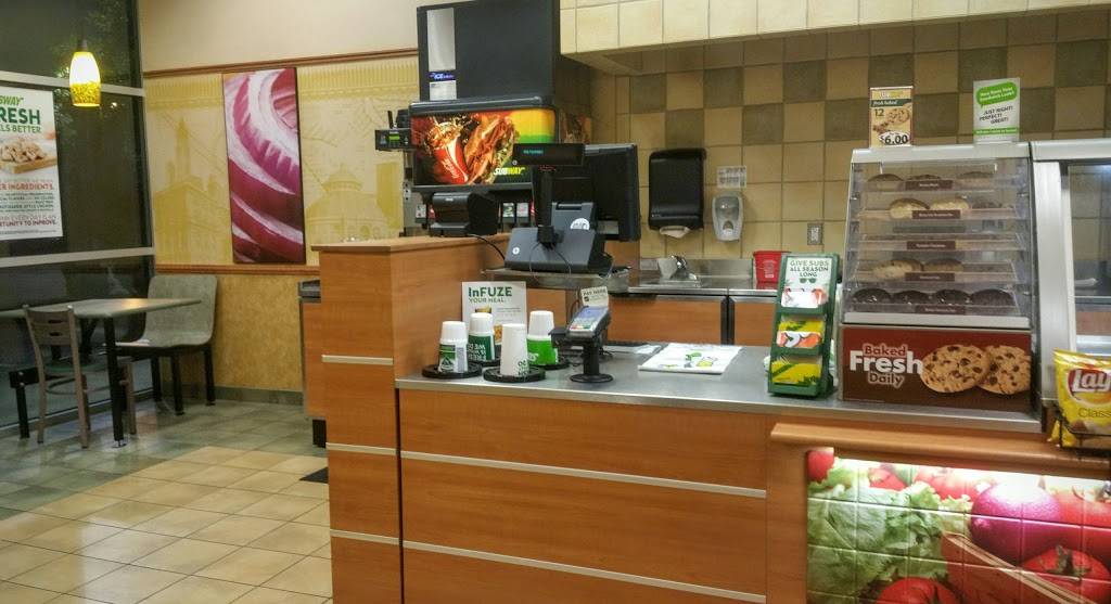 Subway | meal takeaway | 3943 116th St NE #106, Marysville, WA 98270, USA | 3606588247 OR +1 360-658-8247