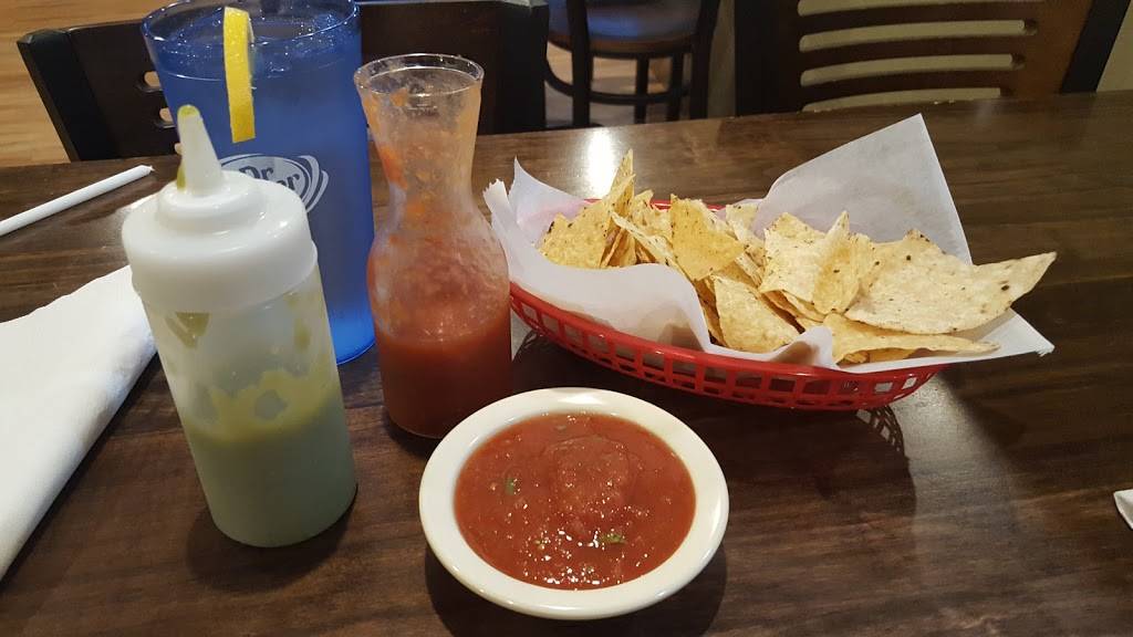 Taqueria La Pinata | restaurant | 6121 N Clinton St, Fort Wayne, IN 46825, USA | 2604838213 OR +1 260-483-8213