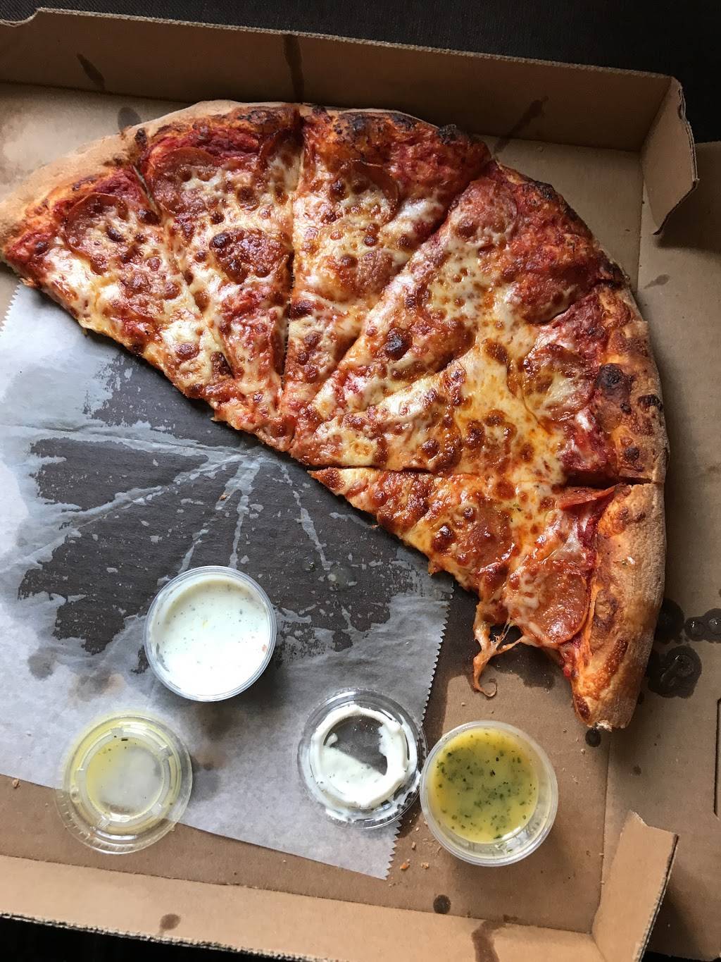 Pizza DeCasa | restaurant | 101 Fern Hollow Rd, Coraopolis, PA 15108, USA | 4122622272 OR +1 412-262-2272