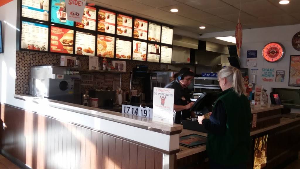 A&W Restaurant | restaurant | 1370 Jacobsen Rd, Neenah, WI 54956, USA | 9208861748 OR +1 920-886-1748