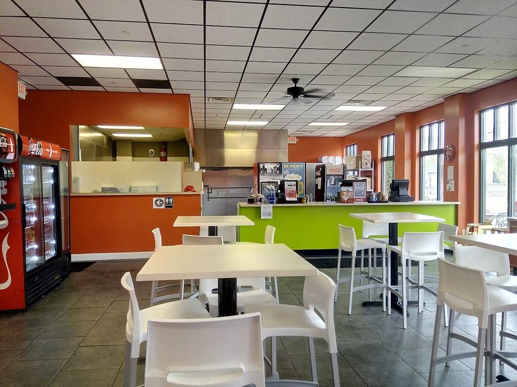 FreshWing of Hudson | restaurant | 246 Main St, Hudson, MA 01749, USA | 9785689464 OR +1 978-568-9464