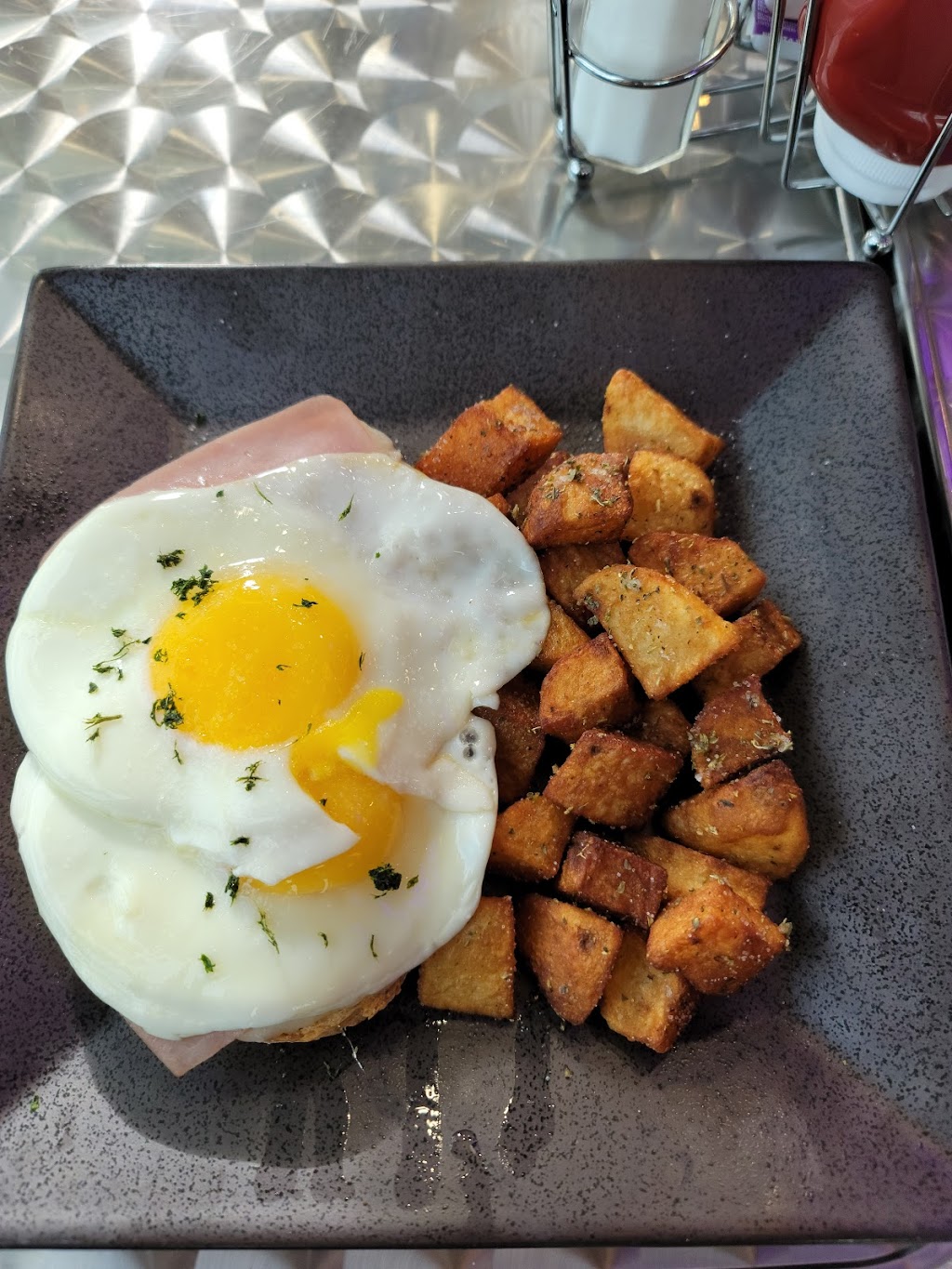 Miami Diner | restaurant | 919 Alton Rd, Miami Beach, FL 33139, USA | 7865362564 OR +1 786-536-2564