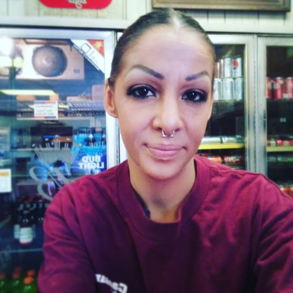 Caesars II Delicatessen | restaurant | 4701 Wilson Rd, Bakersfield, CA 93309, USA | 6618326112 OR +1 661-832-6112