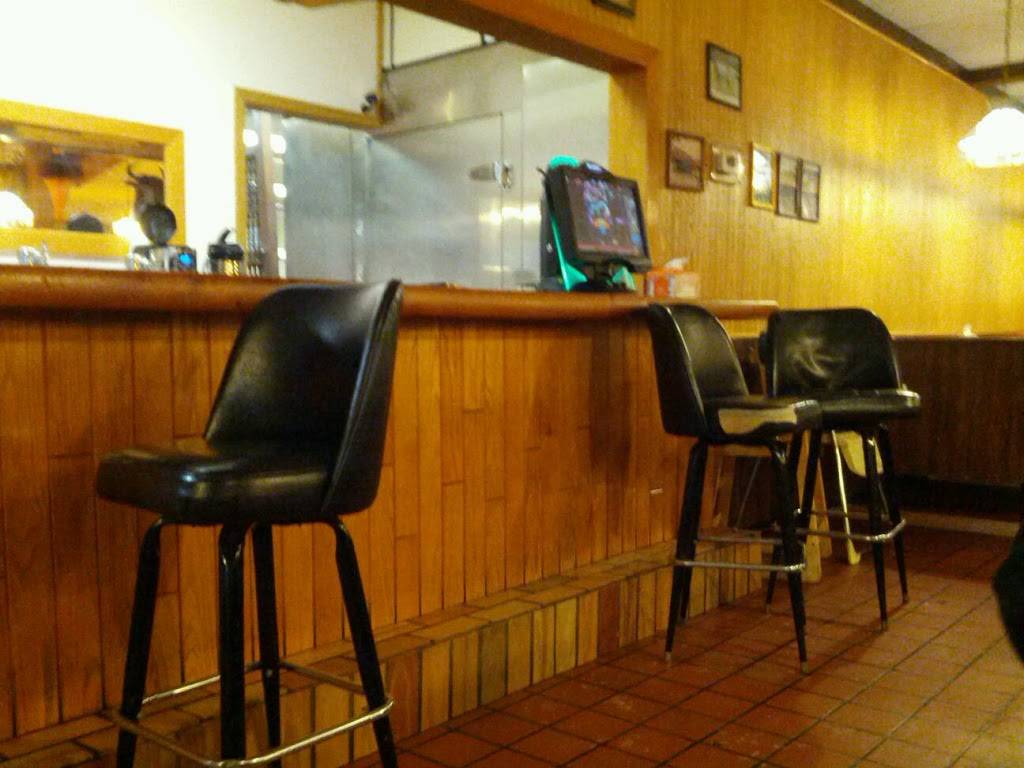 Pudgies Pizza Pasta & Subs | restaurant | 520 N Main St, Canandaigua, NY 14424, USA | 5853946720 OR +1 585-394-6720