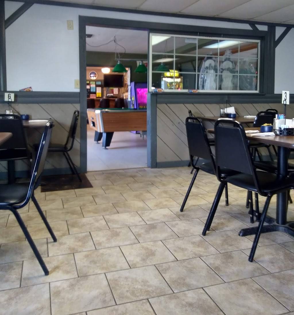 Lil J&Ds | restaurant | N9430 WI-102, Rib Lake, WI 54470, USA | 7154272177 OR +1 715-427-2177