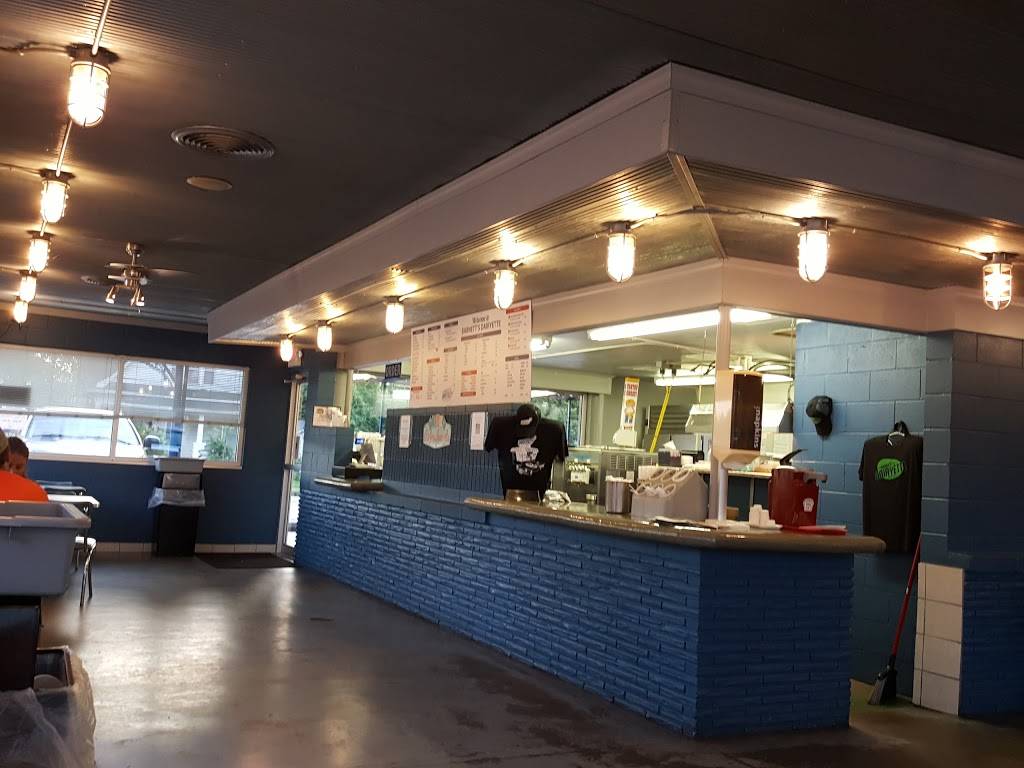 Barnetts Dairyette | restaurant | 111 W Tulsa St, Siloam Springs, AR 72761, USA | 4795243211 OR +1 479-524-3211