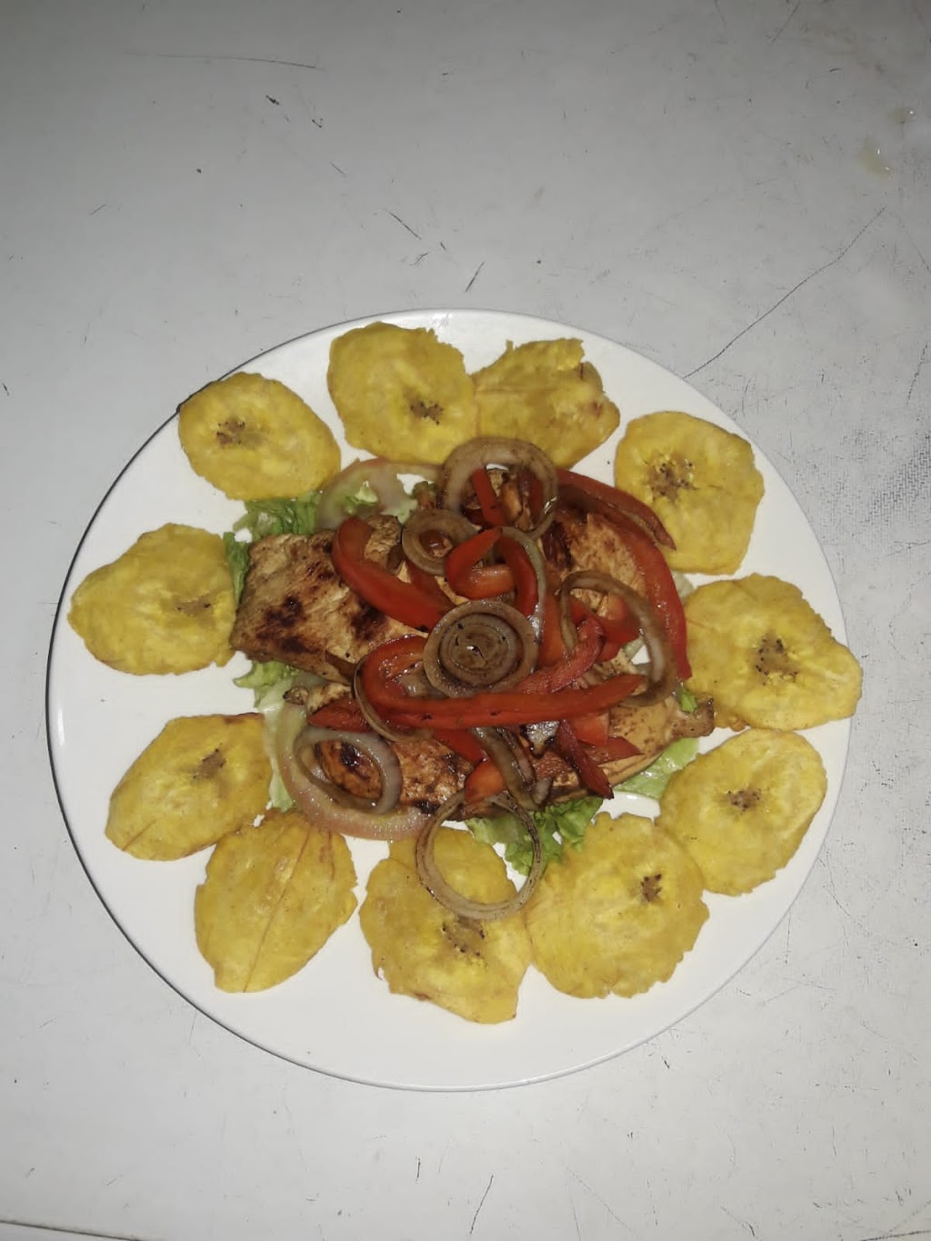 cafeteria la familia | restaurant | 3561 Fowler St, Fort Myers, FL 33901, USA | 2397287022 OR +1 239-728-7022