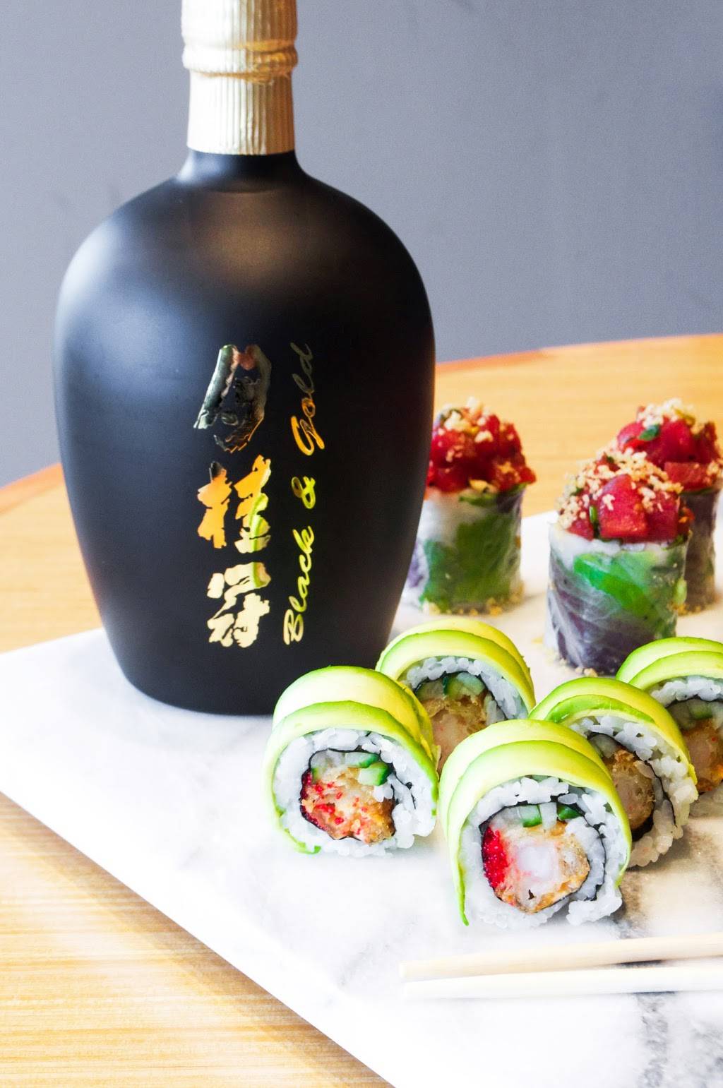 Sushi Shop | restaurant | 8061 Boulevard Newman, LaSalle, QC H8N 2N9, Canada | 5145950777 OR +1 514-595-0777