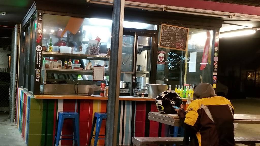 Tacos Lucha | restaurant | 1001 N Court St, Visalia, CA 93291, USA | 5593727071 OR +1 559-372-7071