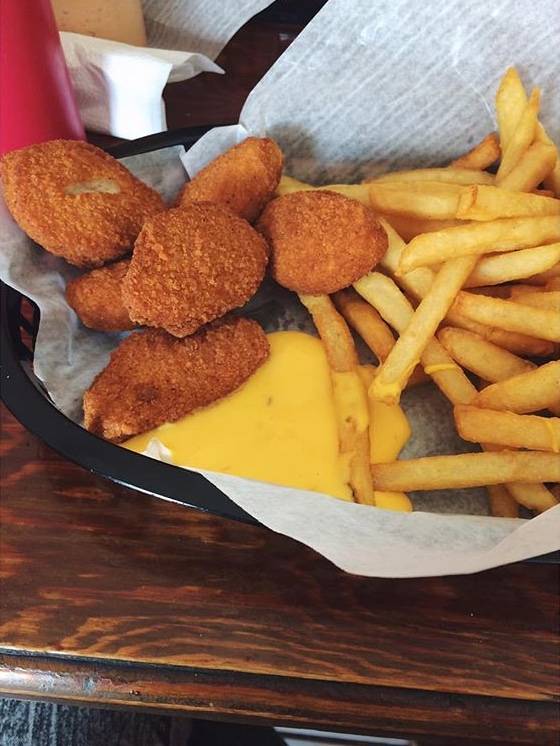 La Reyna De Las Hamburguesas | restaurant | Pso de Los Laureles 91802, El Refugio, Garcia, Redondo, B.C., Mexico | 016643028794 OR +52 664 302 8794