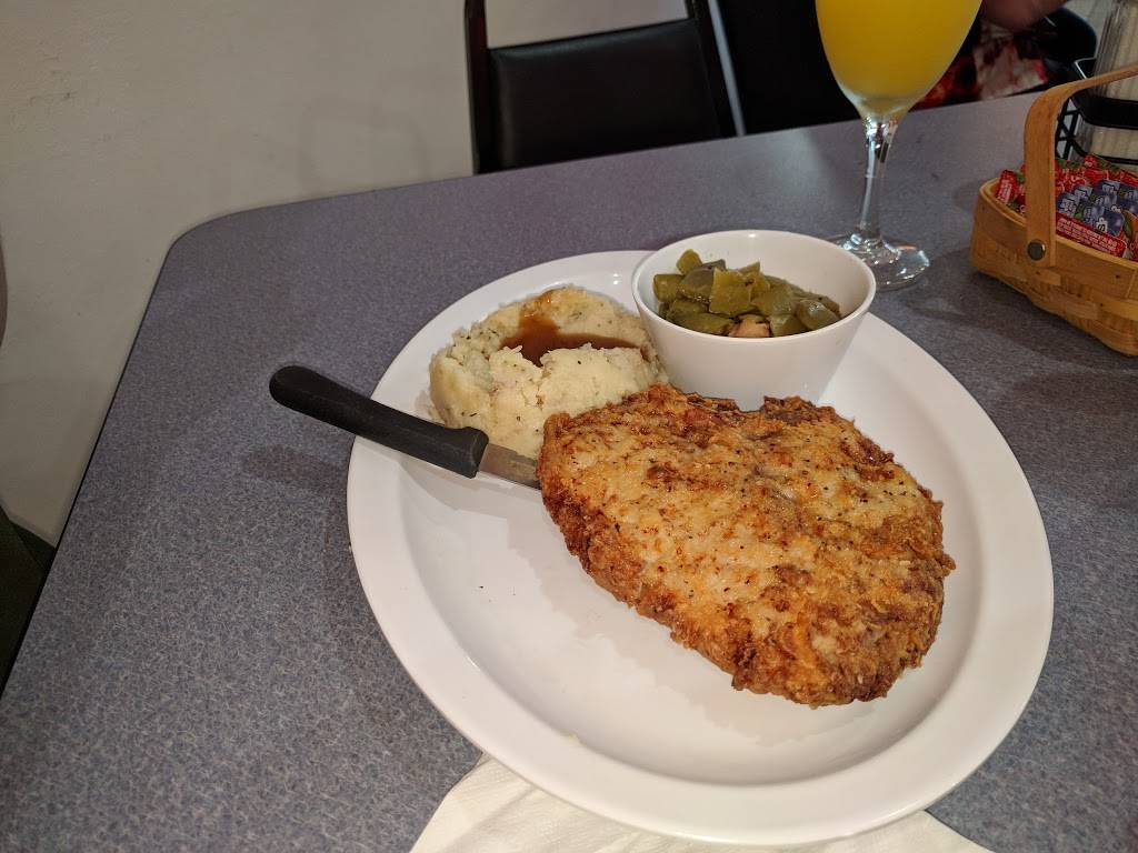 Southern Charm Cafe | restaurant | 8501 Astronaut Blvd, Port Canaveral Astronaut Blvd, Port Canaveral, FL 32920, USA | 3216133800 OR +1 321-613-3800