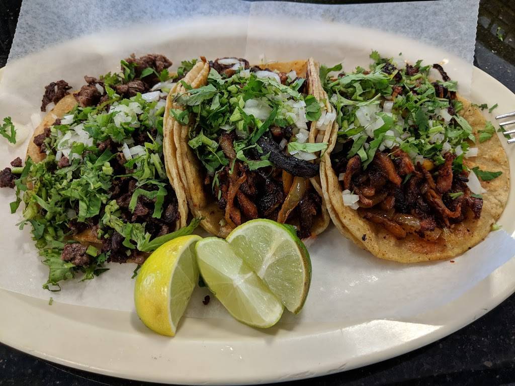 Super Taqueria Don Pancho | restaurant | 1336 S 7th St, Milwaukee, WI 53204, USA | 4145859810 OR +1 414-585-9810