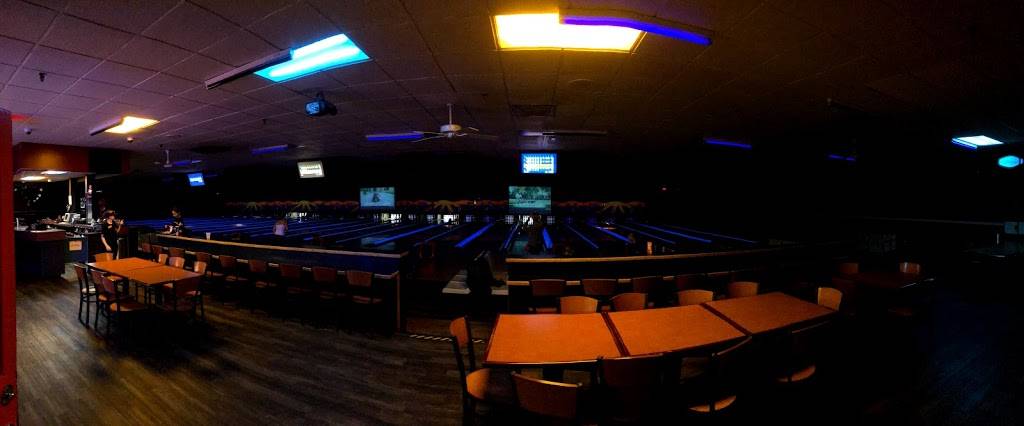 AMF Auburn Lanes | restaurant | 719 Opelika Rd, Auburn, AL 36830, USA | 3348876573 OR +1 334-887-6573
