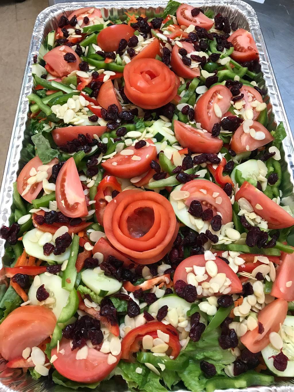 Chi-Town Dogs | restaurant | 541 B Auburn Dr., Island Lake, IL 60042, USA | 8478655179 OR +1 847-865-5179