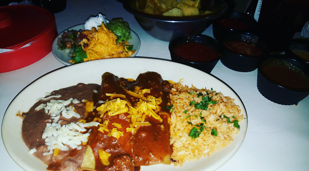 El Chico Cafe | restaurant | 1111 S Interstate 35 East Service Rd, DeSoto, TX 75115, USA | 9722282133 OR +1 972-228-2133