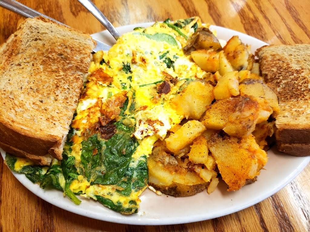 Chriss Pizza & Deli | restaurant | 85 Airport Rd, Hartford, CT 06114, USA | 8602960511 OR +1 860-296-0511