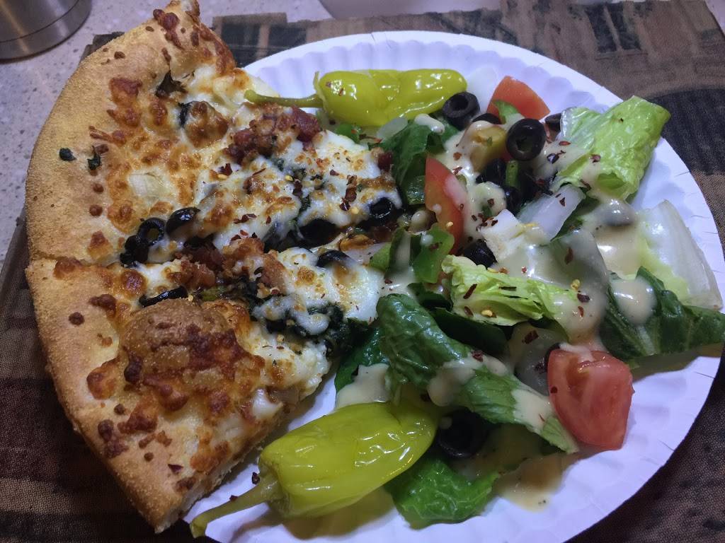 Ginas Pizza | restaurant | 505a D St, New Bern, NC 28560, USA | 2526339333 OR +1 252-633-9333