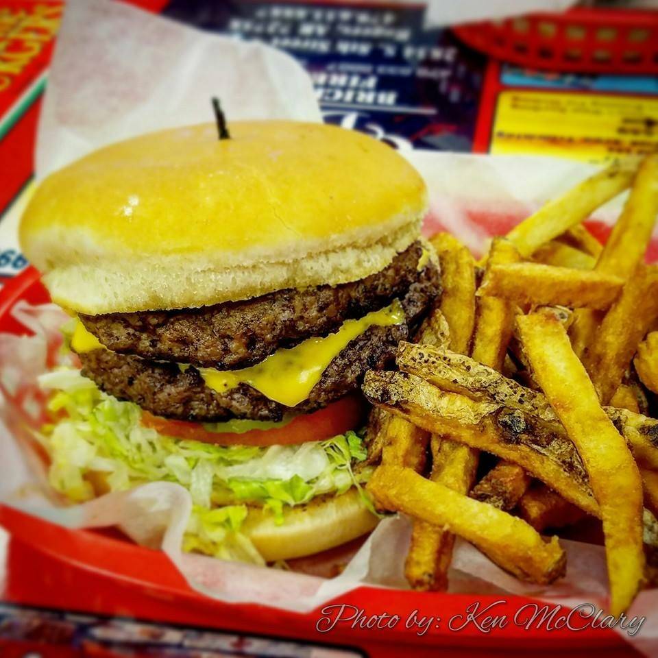 Sams Olde Tyme Hamburgers | restaurant | 223 E Locust St, Rogers, AR 72756, USA | 4799869191 OR +1 479-986-9191