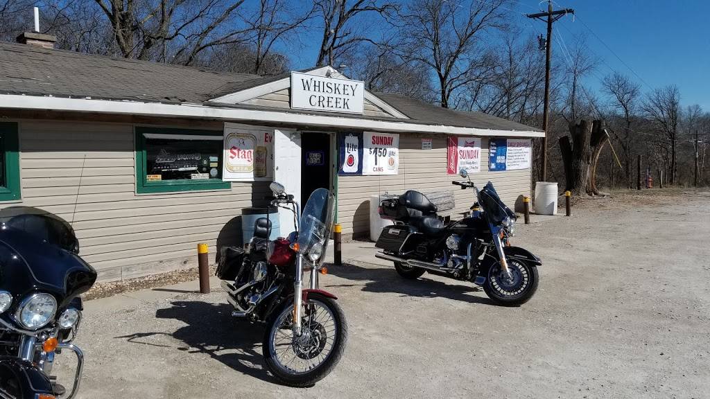 Whiskey Creek | restaurant | 16858 US-67, Jerseyville, IL 62052, USA | 6188855300 OR +1 618-885-5300