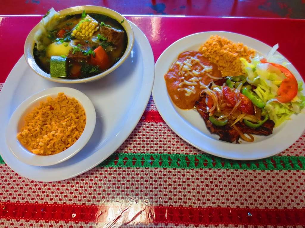 Dos Bros Mexican Kitchen | restaurant | 3012 Lee Trevino Dr #3000, El Paso, TX 79936, USA | 9152511327 OR +1 915-251-1327