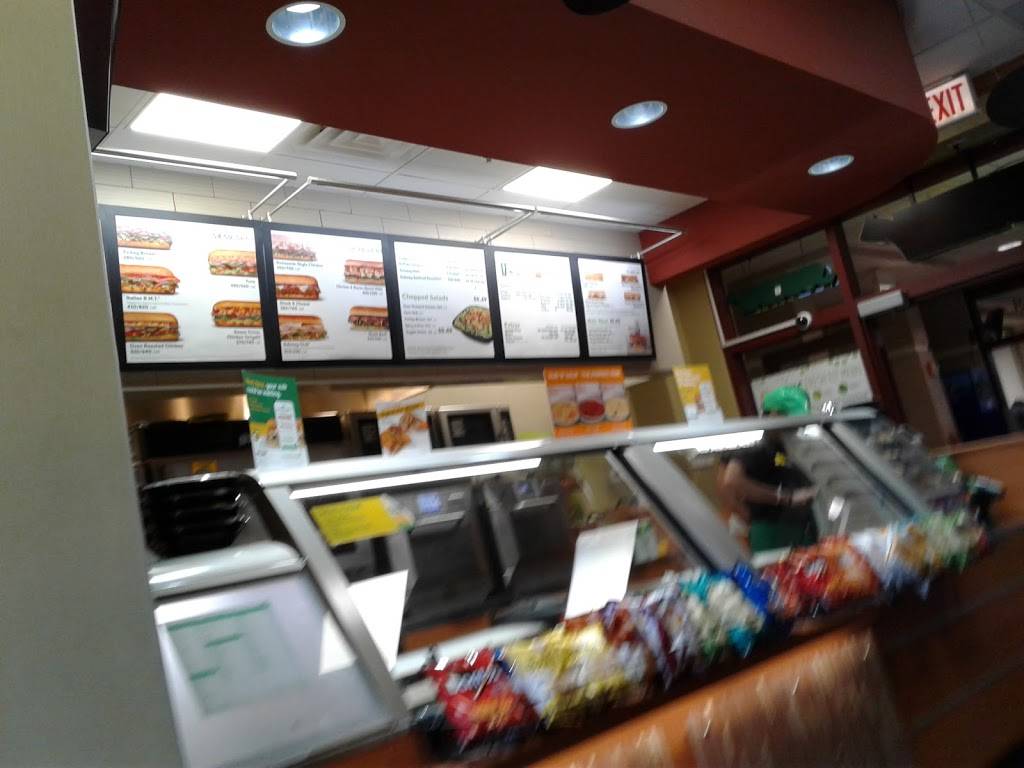 Subway Restaurants | restaurant | 1044 N Francisco Ave, Chicago, IL 60622, USA | 7732928214 OR +1 773-292-8214