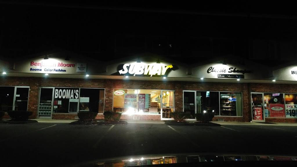 Subway | restaurant | 30 Hyde Ave, Vernon, CT 06066, USA | 8608719273 OR +1 860-871-9273